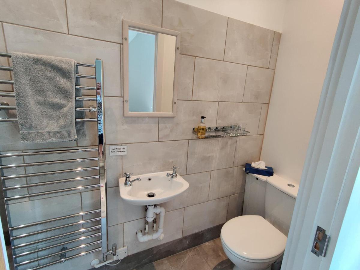 Rose Barn Apartment West Lavington Ngoại thất bức ảnh