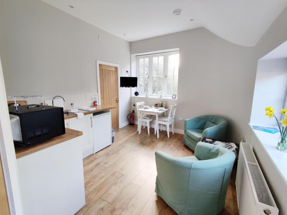 Rose Barn Apartment West Lavington Ngoại thất bức ảnh